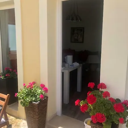 Holiday home Anemomilos Jacuzzi