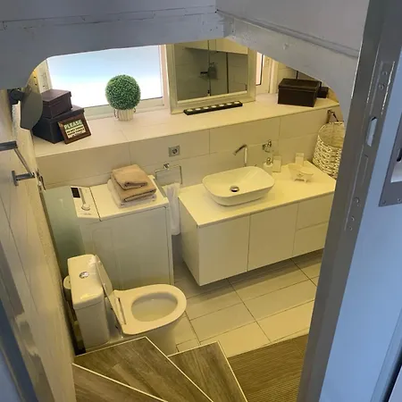 Anemomilos Jacuzzi Corfu (city)