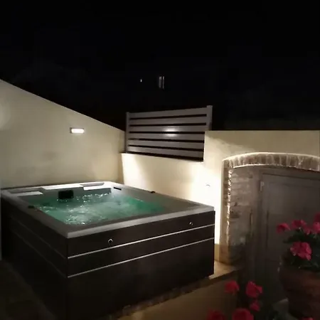 Anemomilos Jacuzzi