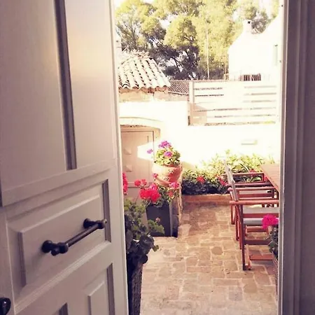 Anemomilos Jacuzzi Casa de Férias Corfu (city)