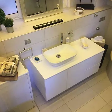 Holiday home Anemomilos Jacuzzi *