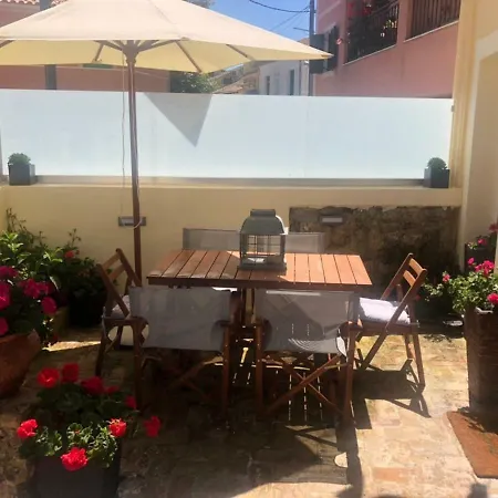 Holiday home Anemomilos Jacuzzi *